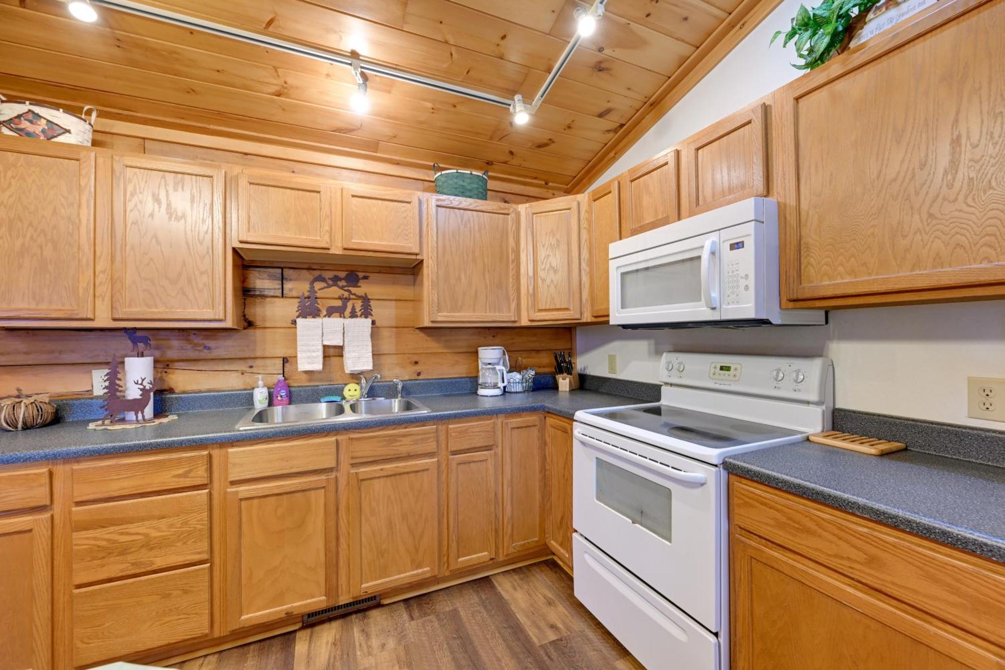 Cozy Deer Glen Cabin With Private Hot Tub And Porch! Bryson City Εξωτερικό φωτογραφία